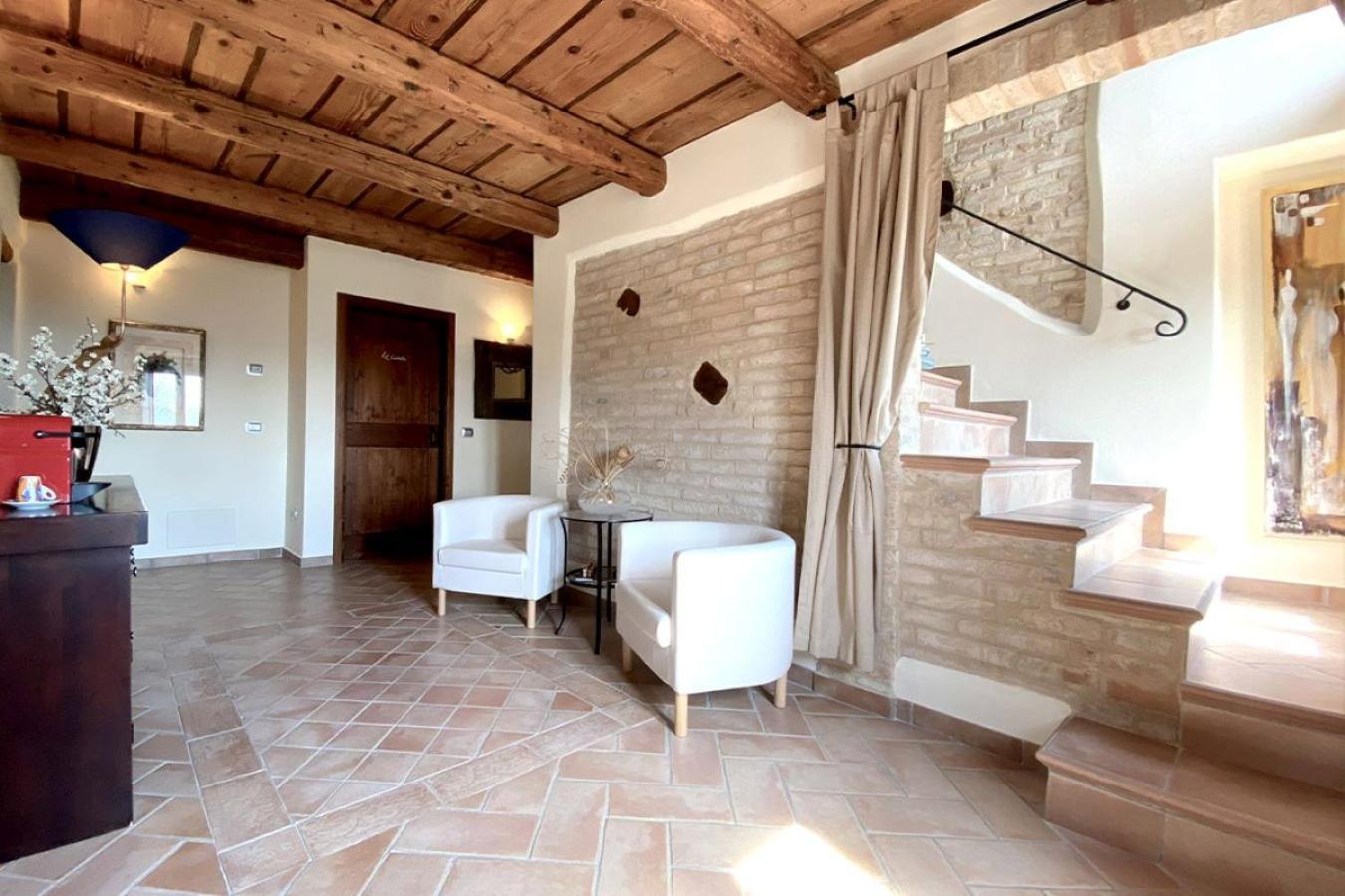 Bed And Breakfast La Vecchia Scuola Montefano Exterior photo